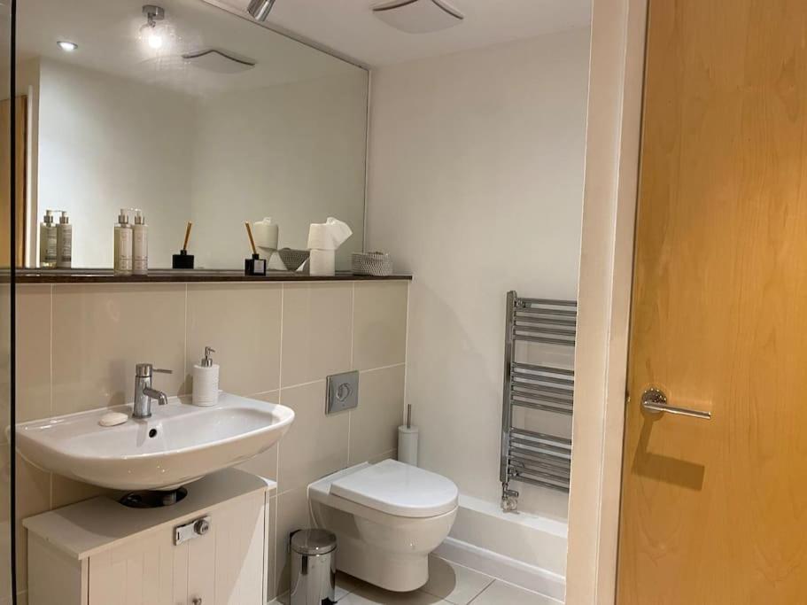 Modern Apartment, Fistral Beach Newquay  Luaran gambar